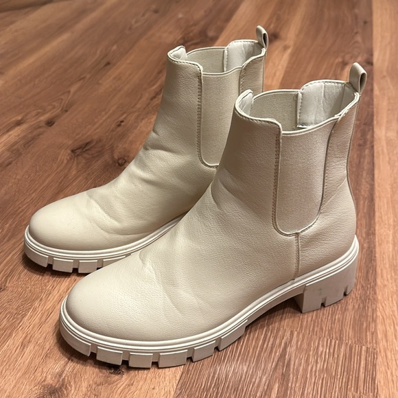 Ardene cream platform boots - Picture 2 of 4